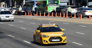 Self-driving cars that were spotted during a preliminary rehearsal of ‘Future Driving-Force Challenge Parade’ on Yeongdong Street in last month.