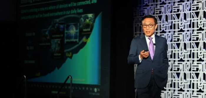 President Kim Ki-nam of Samsung Electronics who oversees semiconductor business is announcing a roadmap of Samsung Electronics' next-generation process technologies at Samsung Foundry Forum that was held in Santa Clara on the 24th (U.S. time).